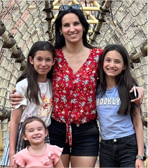 Lynette Nagel and her twin daughters and younger daughter